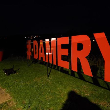 Gite Comme A La Maison Damery  Exterior photo