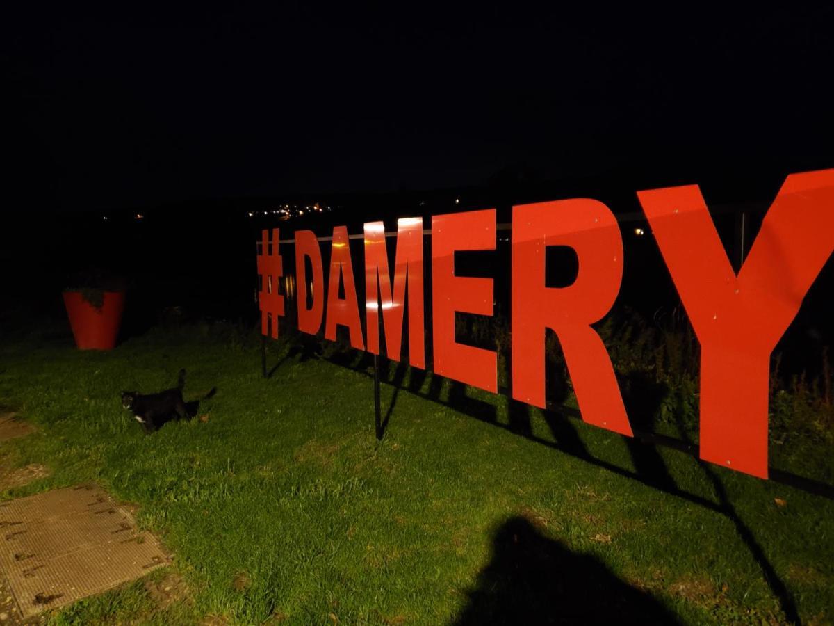 Gite Comme A La Maison Damery  Exterior photo